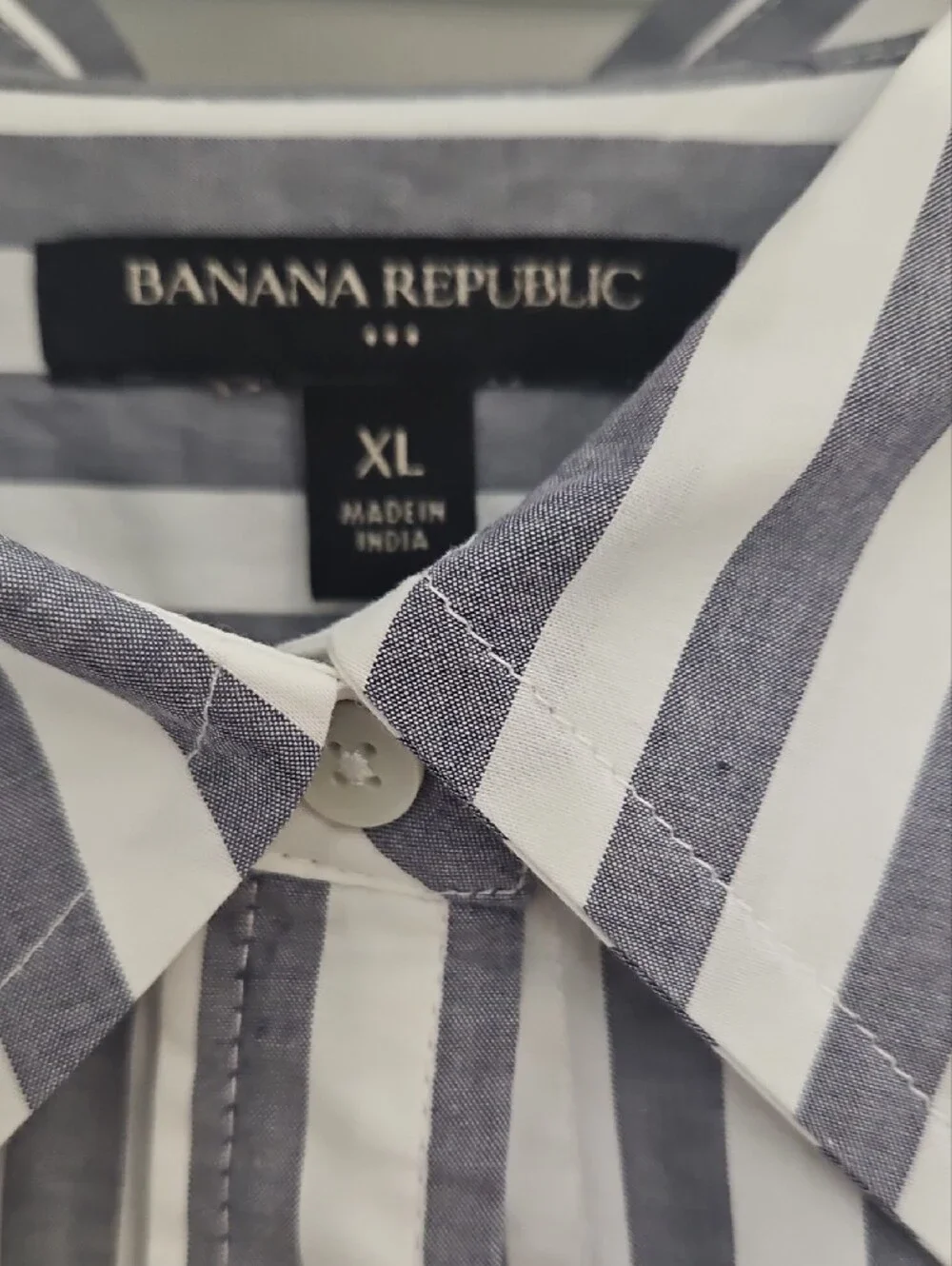 Banana Republic relaxed fit